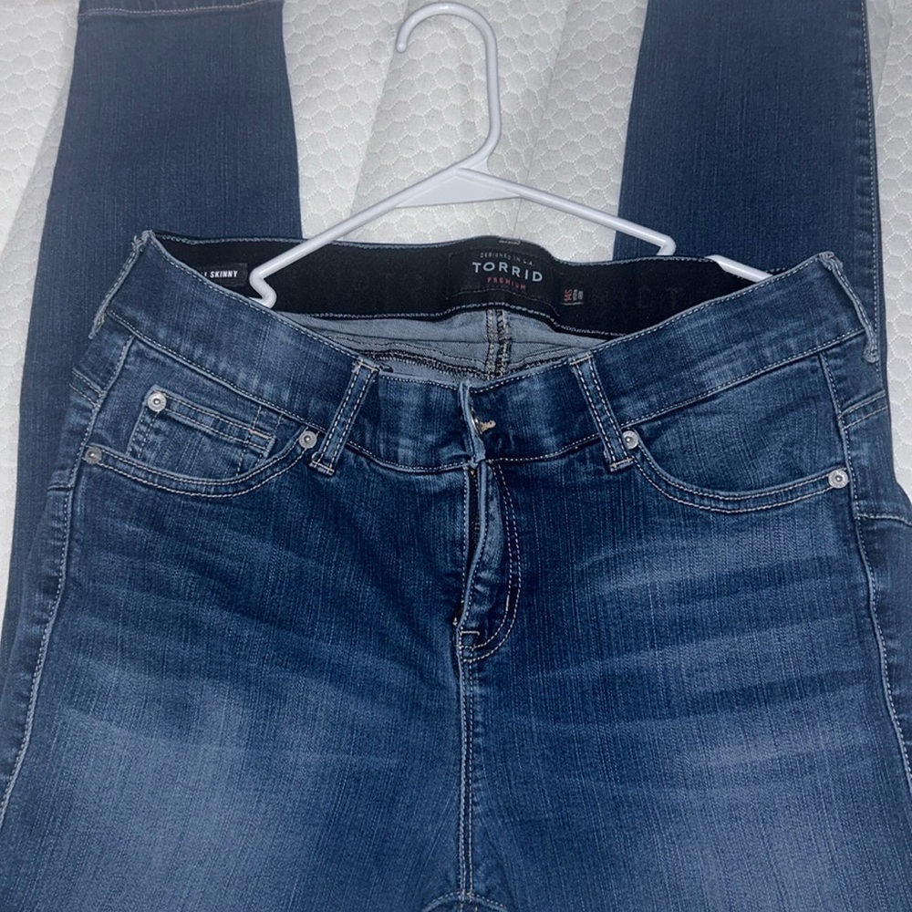 Torrid bombshell skinny Jeans